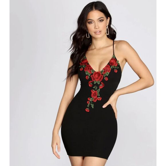 Windsor Rose Embroidered 3D Mini Bodycon Cocktail Dress Black Size L Floral Sexy - Picture 1 of 12